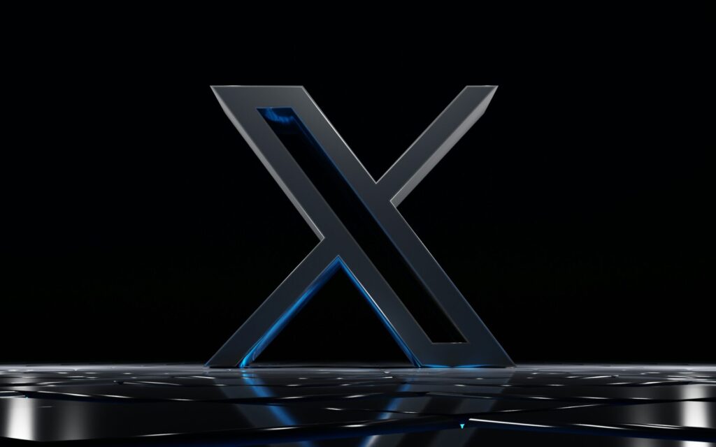 X entre dans la compétition numérique